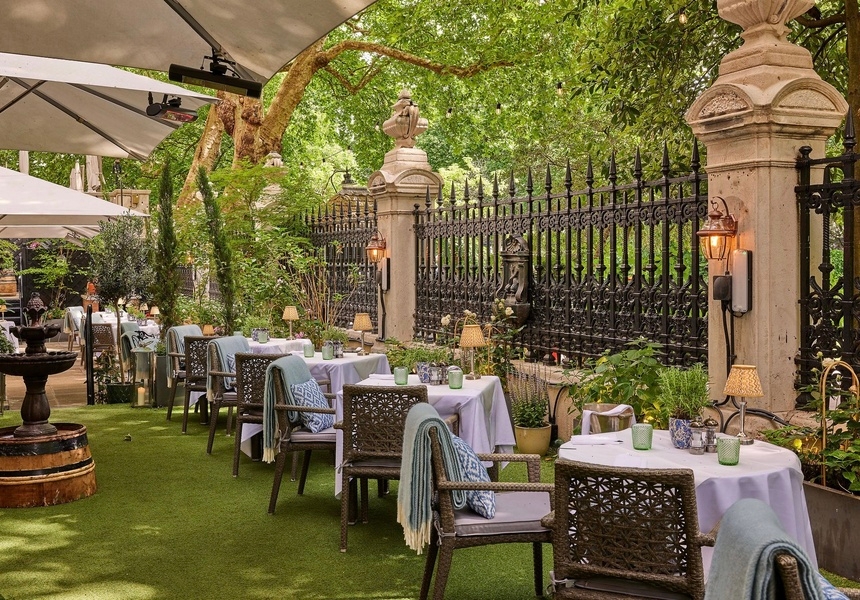 Royal Horseguards Hotel